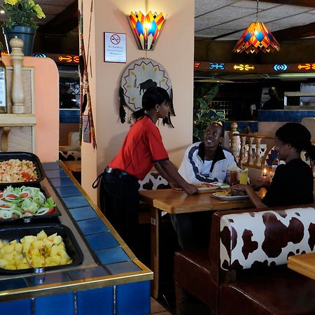 Peermont Metcourt Hotel Francistown Eksteriør bilde