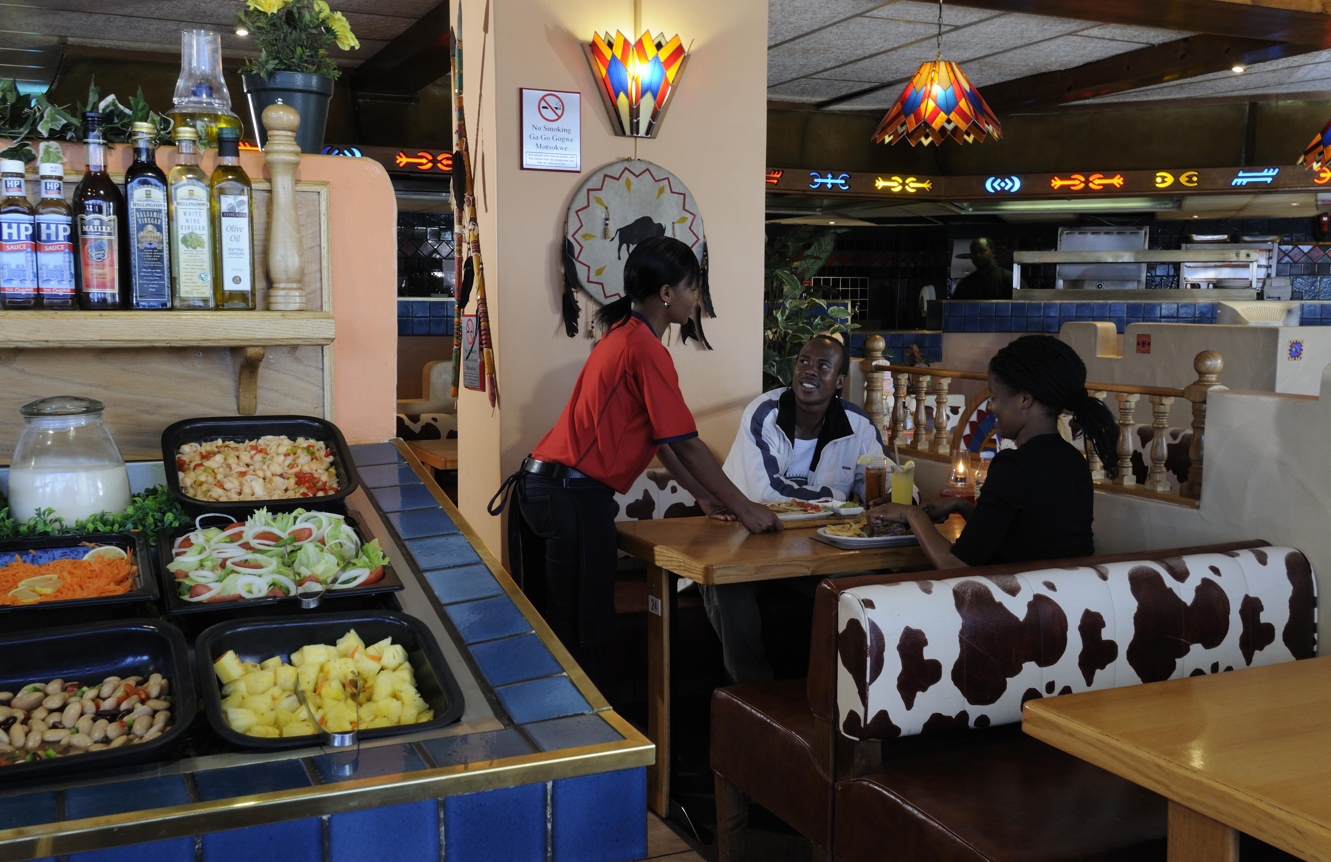 Peermont Metcourt Hotel Francistown Eksteriør bilde