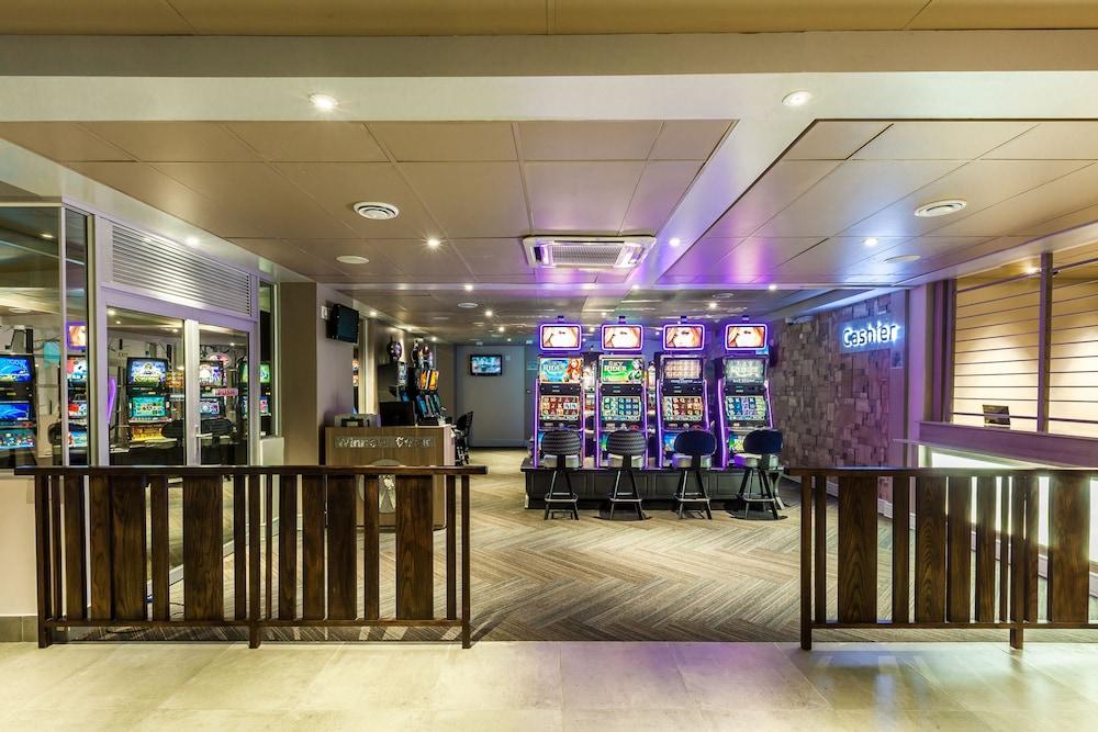 Peermont Metcourt Hotel Francistown Eksteriør bilde