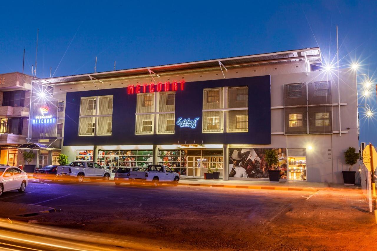 Peermont Metcourt Hotel Francistown Eksteriør bilde
