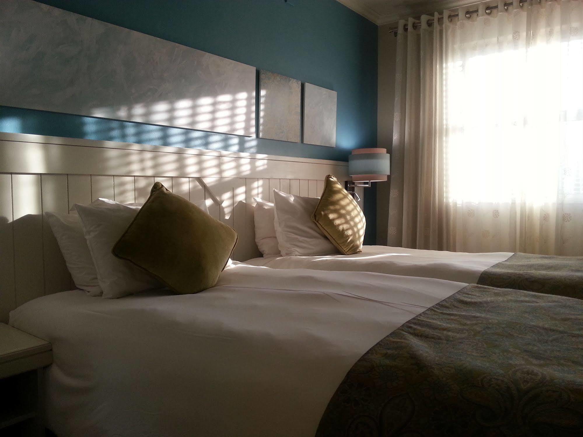 Peermont Metcourt Hotel Francistown Eksteriør bilde