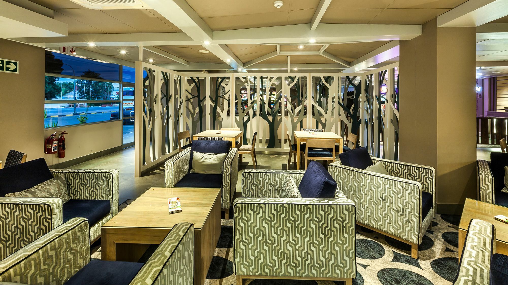 Peermont Metcourt Hotel Francistown Eksteriør bilde